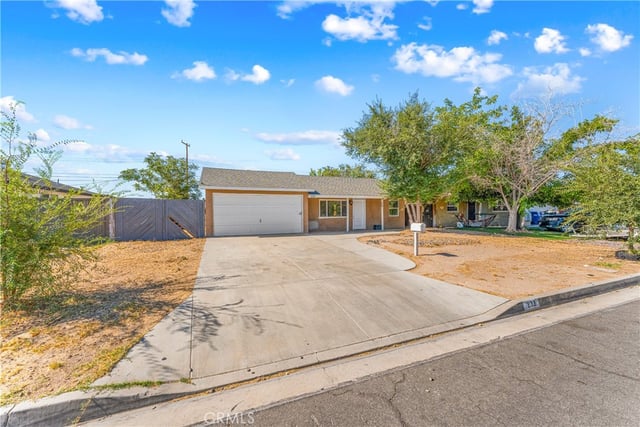 232 E Avenue P5, Palmdale, CA 93550 — photo 5 of 33