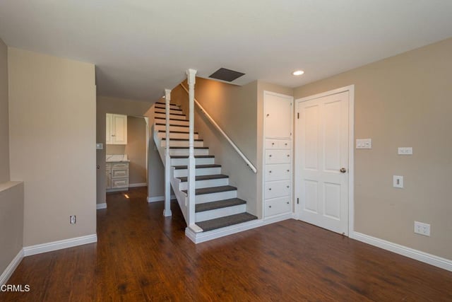 942 Loma Vista Place, Santa Paula, CA 93060 — photo 21 of 33
