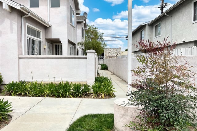 820 W Compton 16, Compton, CA 90220 — photo 27 of 31