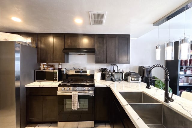 820 W Compton 16, Compton, CA 90220 — photo 7 of 31