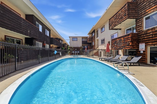 5400 Newcastle Avenue 45, Encino, CA 91316 — photo 17 of 28