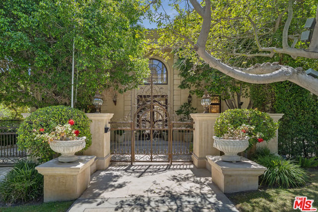 1700 Green Acres Drive, Beverly Hills, CA 90210 — photo 23 of 26