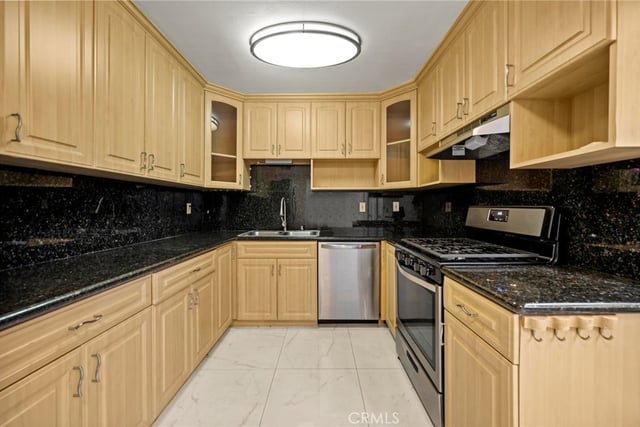 5115 Kester 7, Sherman Oaks, CA 91403 — photo 12 of 45