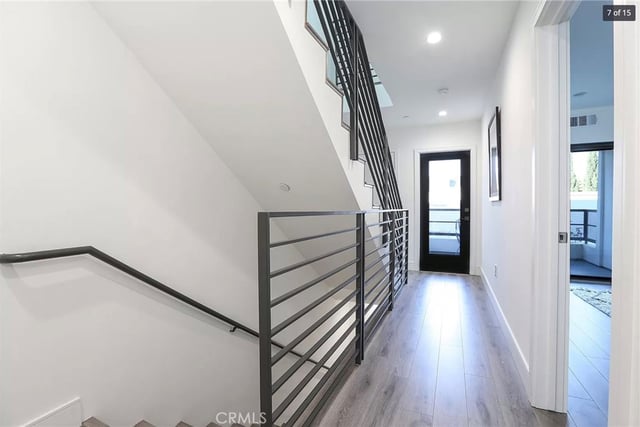 829 N Martel 2, Los Angeles, CA 90046 — photo 13 of 15