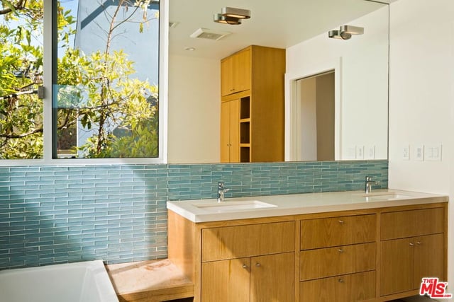 230 Carroll Canal, Venice, CA 90291 — photo 21 of 31