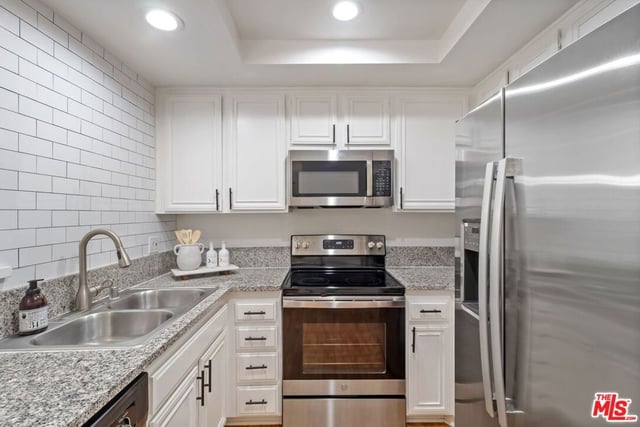 5334 Lindley Avenue 340, Encino, CA 91316 — photo 10 of 17