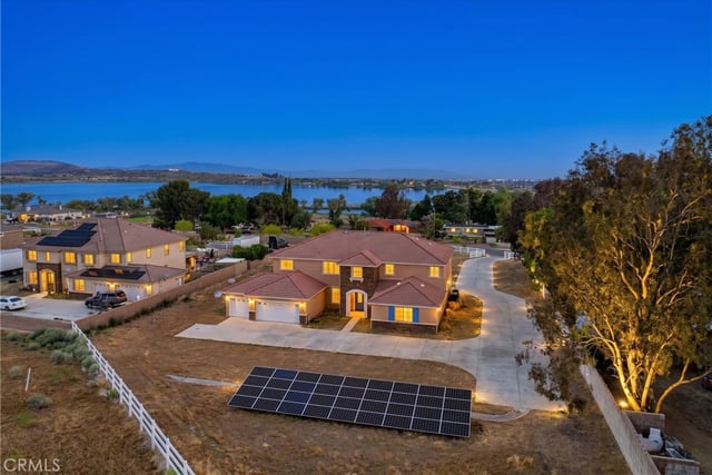 658 E Lago Lindo Rd, Palmdale, CA 93550 — photo 3 of 73