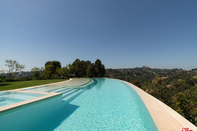 2700 Woodstock Road, Los Angeles, CA 90046 — photo 16 of 54