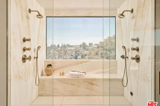 2700 Woodstock Road, Los Angeles, CA 90046 — photo 35 of 54