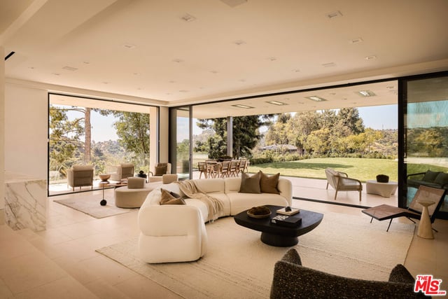 2700 Woodstock Road, Los Angeles, CA 90046 — photo 7 of 54