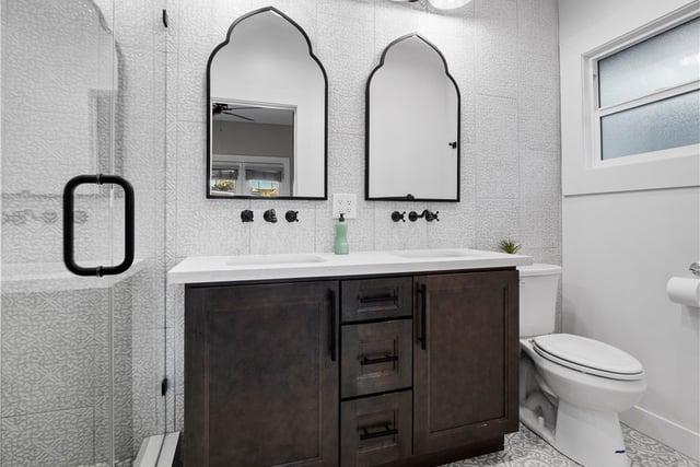 2330 W 29th Place, Los Angeles, CA 90018 — photo 10 of 21
