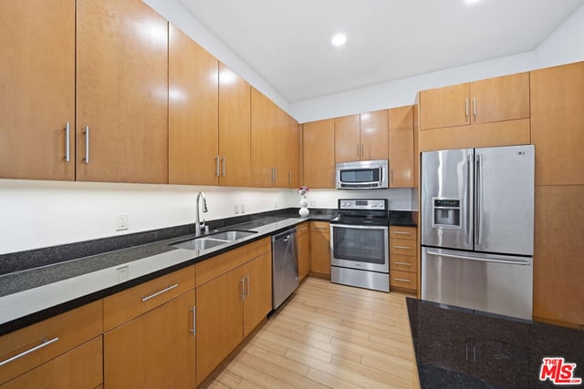 3223 W 6th Street 605, Los Angeles, CA 90020 — photo 4 of 34