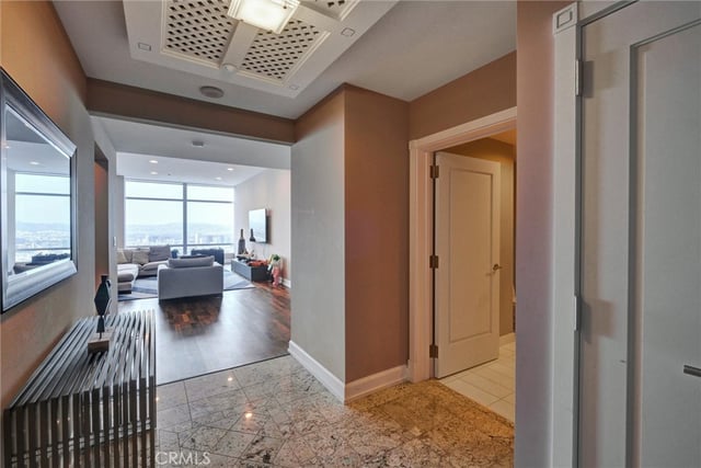 900 W Olympic Boulevard 45F, Los Angeles, CA 90015 — photo 3 of 37