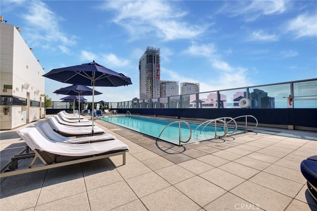 900 W Olympic Boulevard 45F, Los Angeles, CA 90015 — photo 33 of 37
