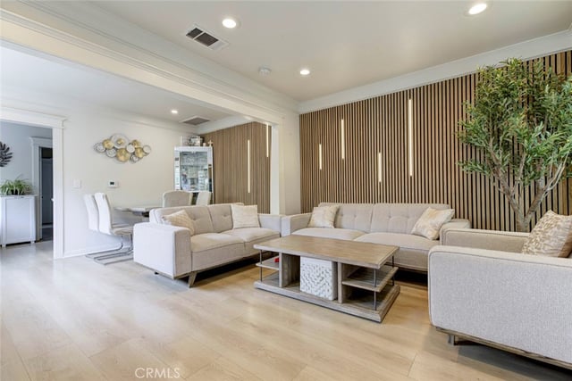 466 Vine, Glendale, CA 91204 — photo 4 of 75