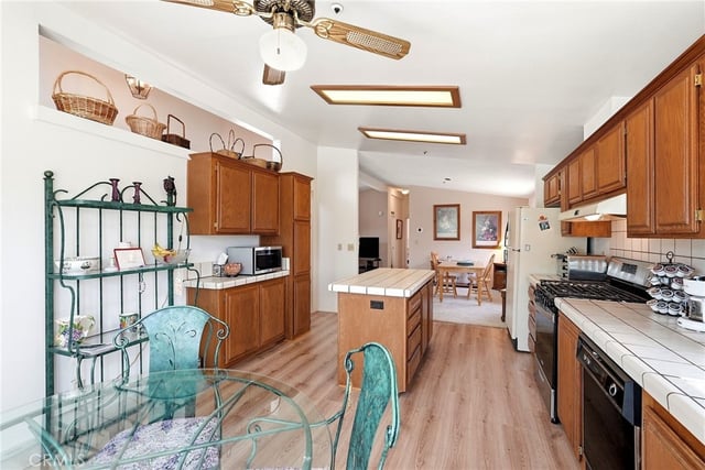 13691 Gavina ave 417, Sylmar, CA 91342 — photo 17 of 30