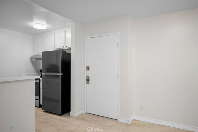 15425 Sherman 107A, Van Nuys, CA 91406 — photo 3 of 24