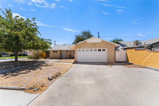 45303 6th Street E, Lancaster, CA 93535 — photo 4 of 41