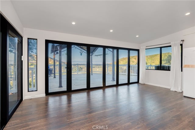 3582 Elm Drive, Calabasas, CA 91302 — photo 15 of 44