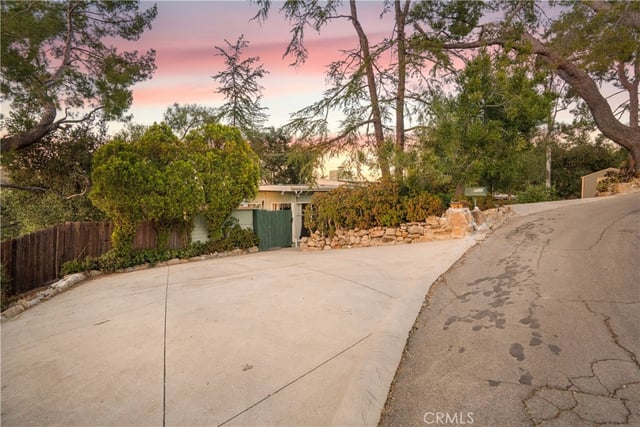 3582 Elm Drive, Calabasas, CA 91302 — photo 3 of 44