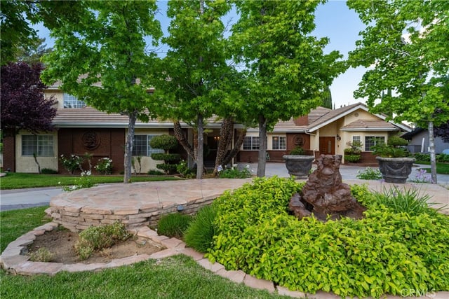 41504 Mission, Palmdale, CA 93551 — photo 4 of 59