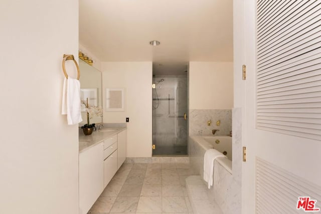 10520 Wilshire Boulevard 303, Los Angeles, CA 90024 — photo 13 of 18