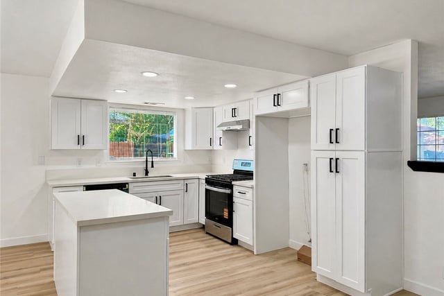 43815 Gillan, Lancaster, CA 93535 — photo 4 of 25