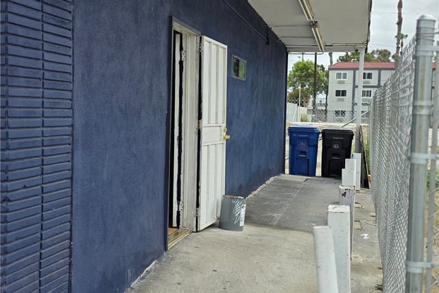 110 E Cambridge, Long Beach, CA 90805 — photo 3 of 8