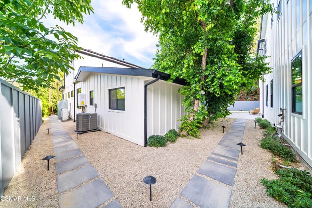 5623 Oso Avenue, Woodland Hills, CA 91367 — photo 51 of 55