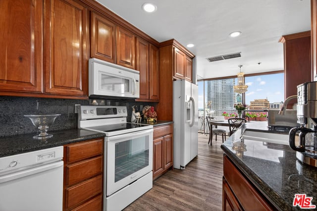 600 W 9th Street 1512, Los Angeles, CA 90015 — photo 13 of 39