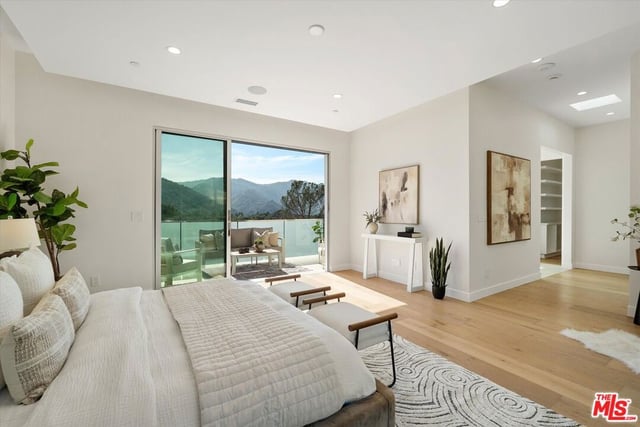 25638 Monte Nido Drive, Calabasas, CA 91302 — photo 13 of 40