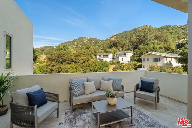 25638 Monte Nido Drive, Calabasas, CA 91302 — photo 17 of 40