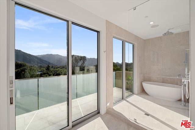 25638 Monte Nido Drive, Calabasas, CA 91302 — photo 19 of 40