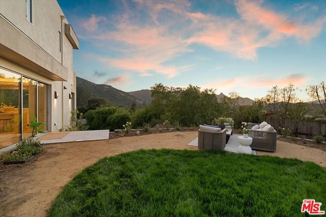 25638 Monte Nido Drive, Calabasas, CA 91302 — photo 27 of 40