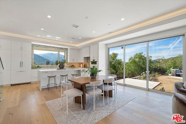25638 Monte Nido Drive, Calabasas, CA 91302 — photo 3 of 40