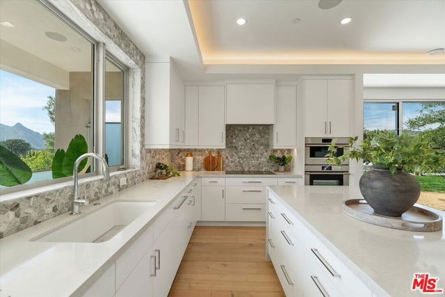 25638 Monte Nido Drive, Calabasas, CA 91302 — photo 5 of 40