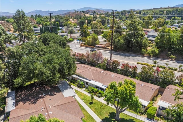 19120 Avenue Of The Oaks A, Newhall, CA 91321 — photo 39 of 53