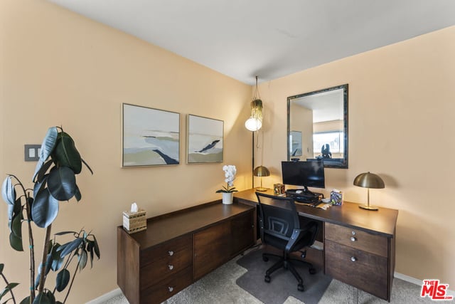 960 Larrabee Street 222, West Hollywood, CA 90069 — photo 4 of 13