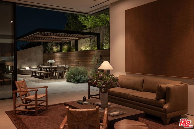 2657 Larmar Road, Los Angeles, CA 90068 — photo 12 of 32