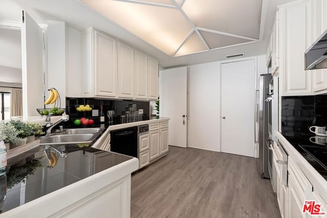 2253 Century, Los Angeles, CA 90067 — photo 11 of 32