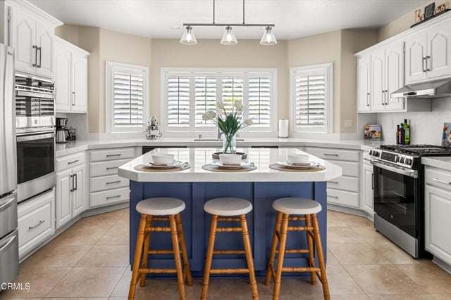 2210 Via Loma, Camarillo, CA 93012 — photo 3 of 41