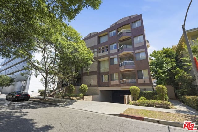 120 S Crescent Drive 104, Beverly Hills, CA 90212 — photo 35 of 46