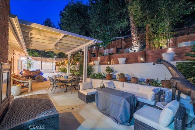 4771 Excelente Drive, Woodland Hills, CA 91364 — photo 31 of 40