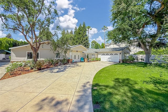 23433 Hatteras, Woodland Hills, CA 91367 — photo 3 of 75