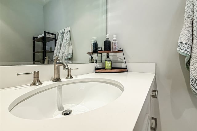 23433 Hatteras, Woodland Hills, CA 91367 — photo 48 of 75