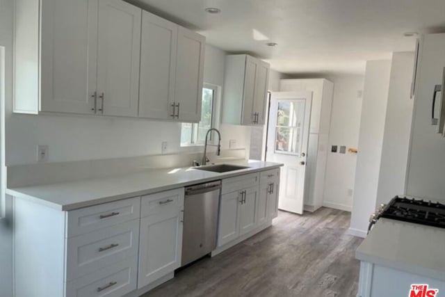 328 W Elm Street, Compton, CA 90220 — photo 4 of 12