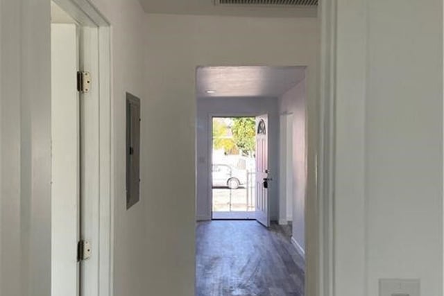 328 W Elm Street, Compton, CA 90220 — photo 9 of 12