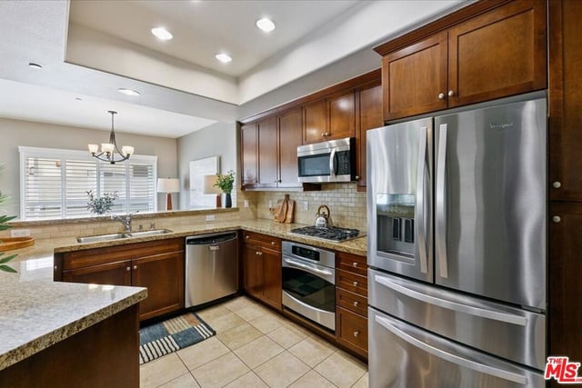 11115 Acama Street 107, Studio City, CA 91602 — photo 14 of 35