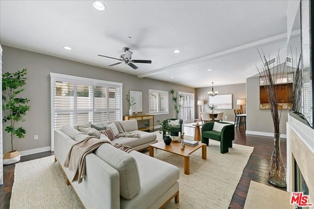 11115 Acama Street 107, Studio City, CA 91602 — photo 5 of 35