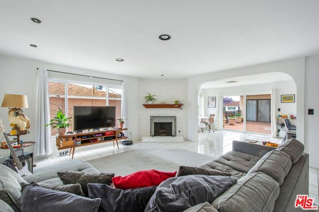 1440 W 9th Street 2, San Pedro, CA 90732 — photo 12 of 34